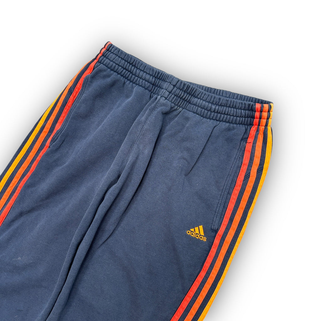 00s Adidas Essentials Tracksuit (M/L)