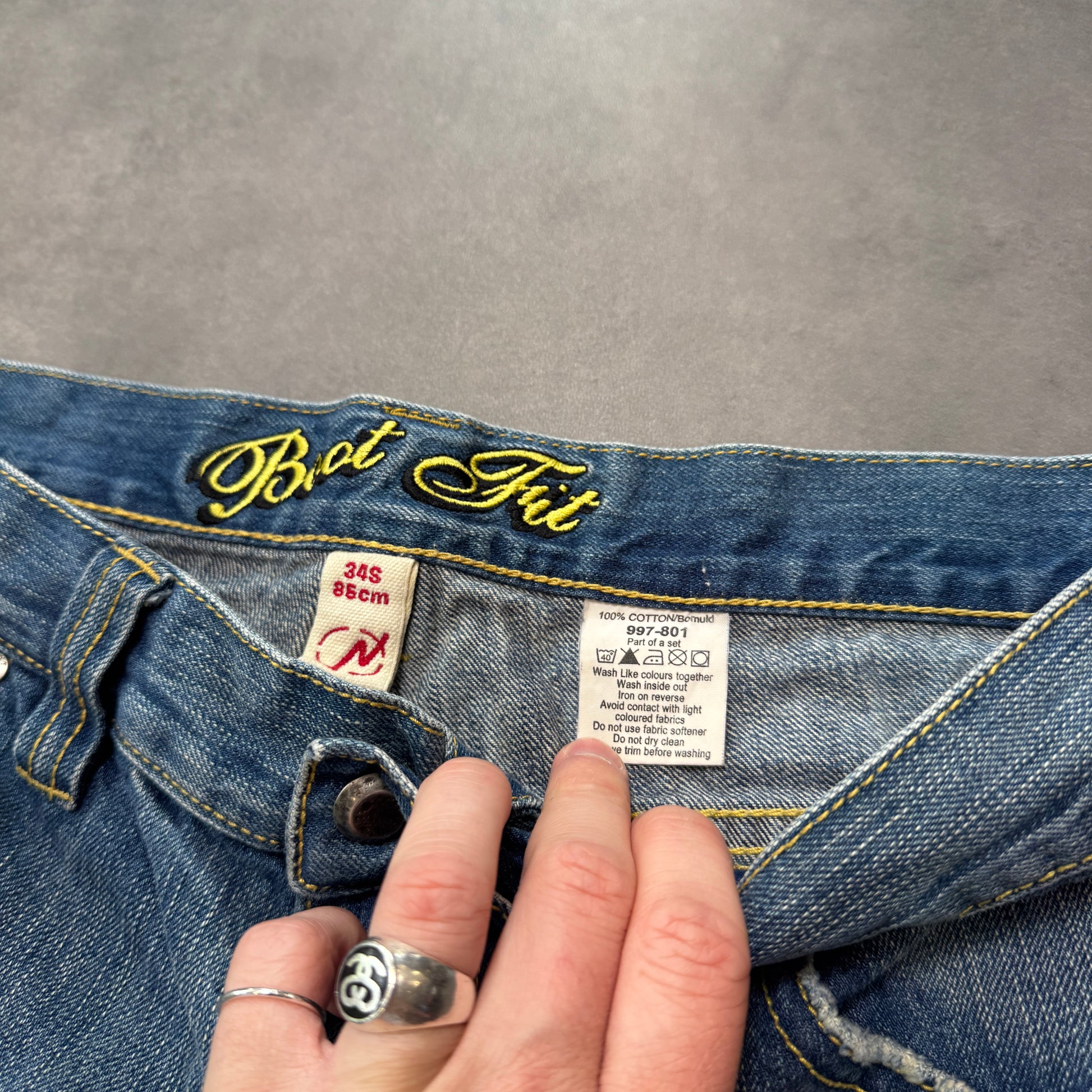 Distressed Denim Jeans (32")