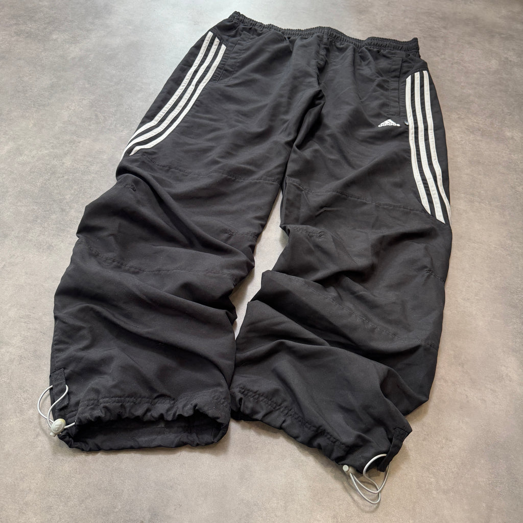 Adidas trackpants (XXL)