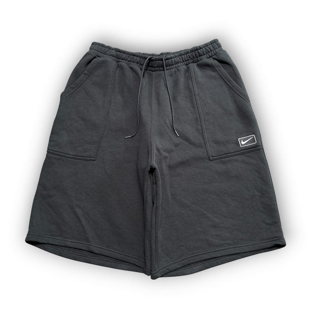 Nike Baggy Shorts (XL)