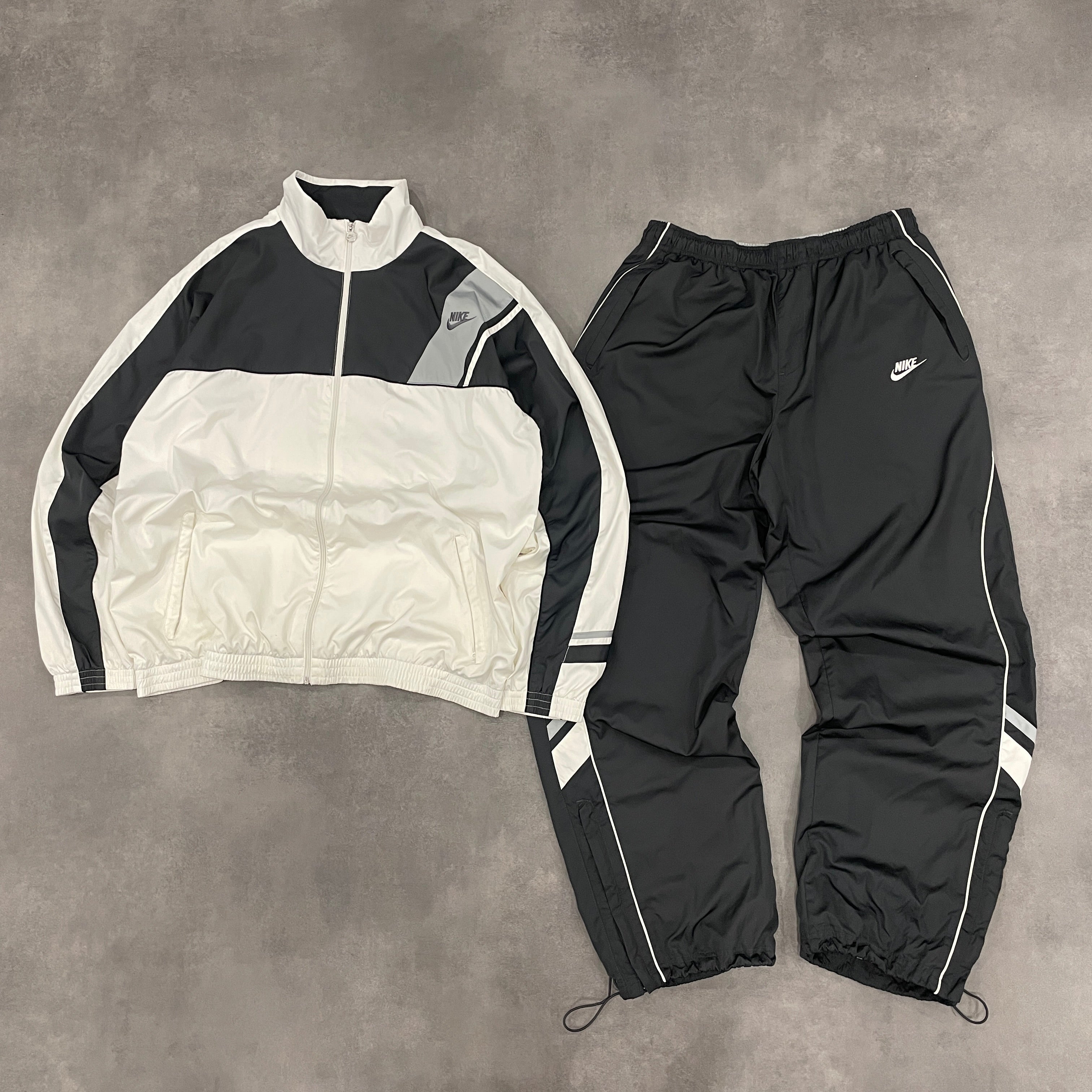 Nike hot sale shell tracksuit