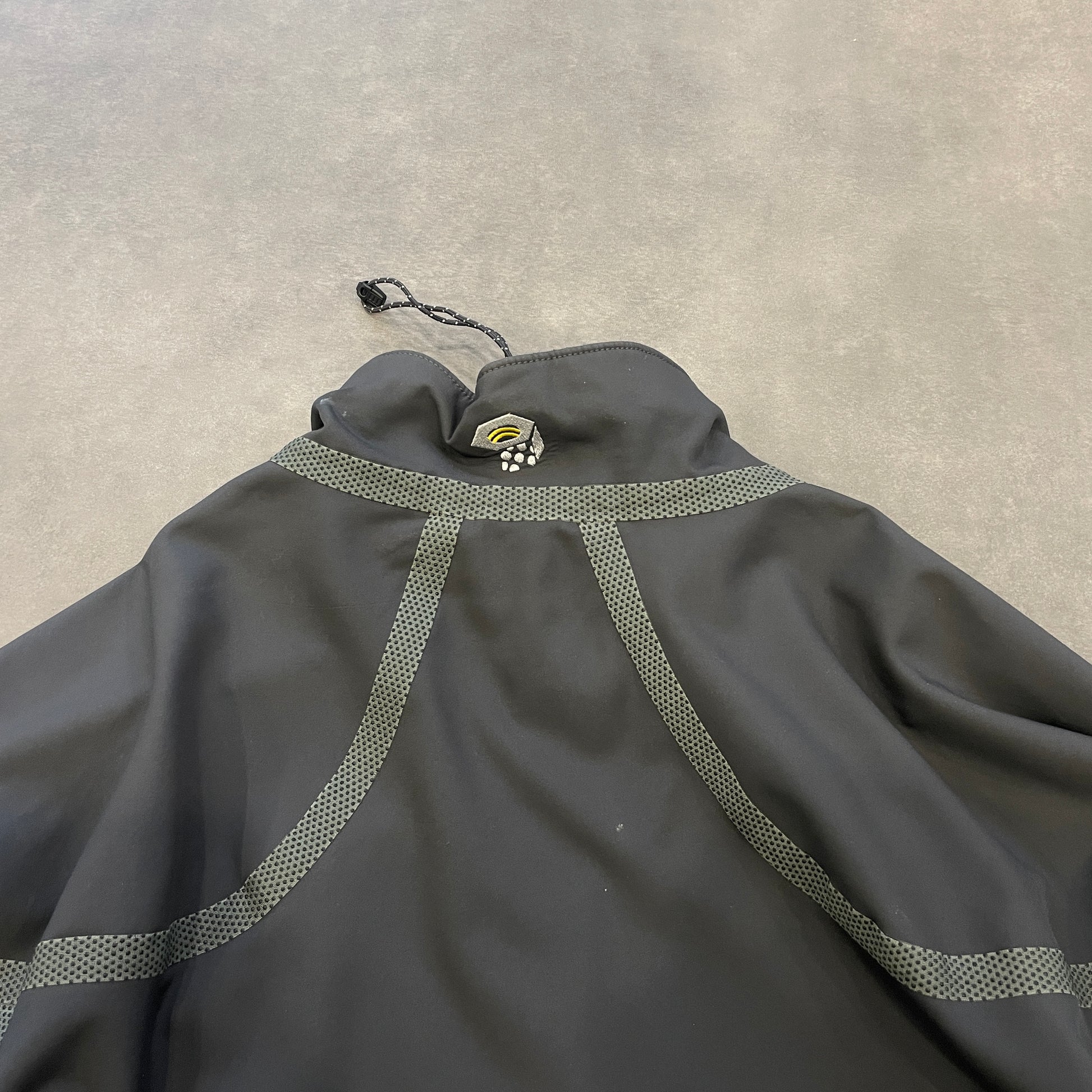 00s Mountain Hardwear Conduit Soft Shell Jacket