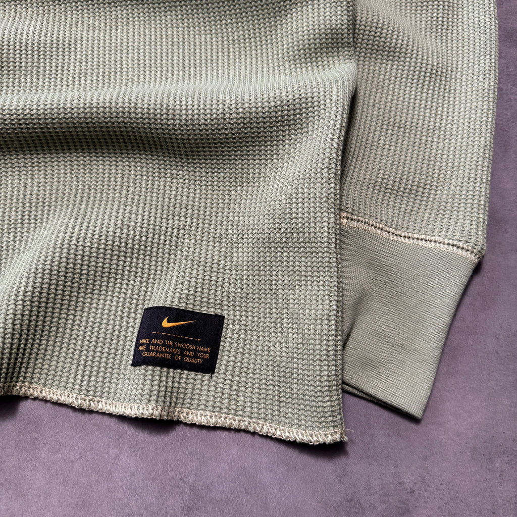 Nike Thermal Waffle Knit Long Sleeve (M)