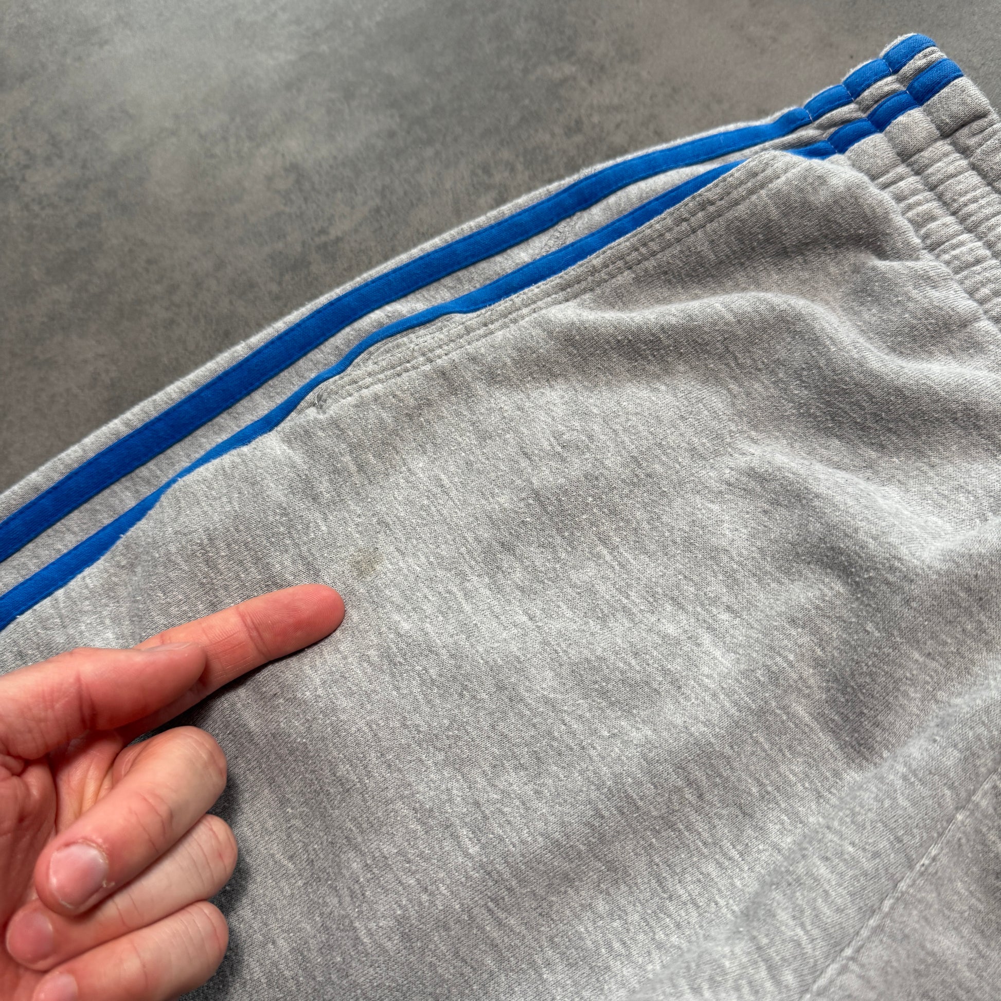 Adidas Essentials Joggers (M)