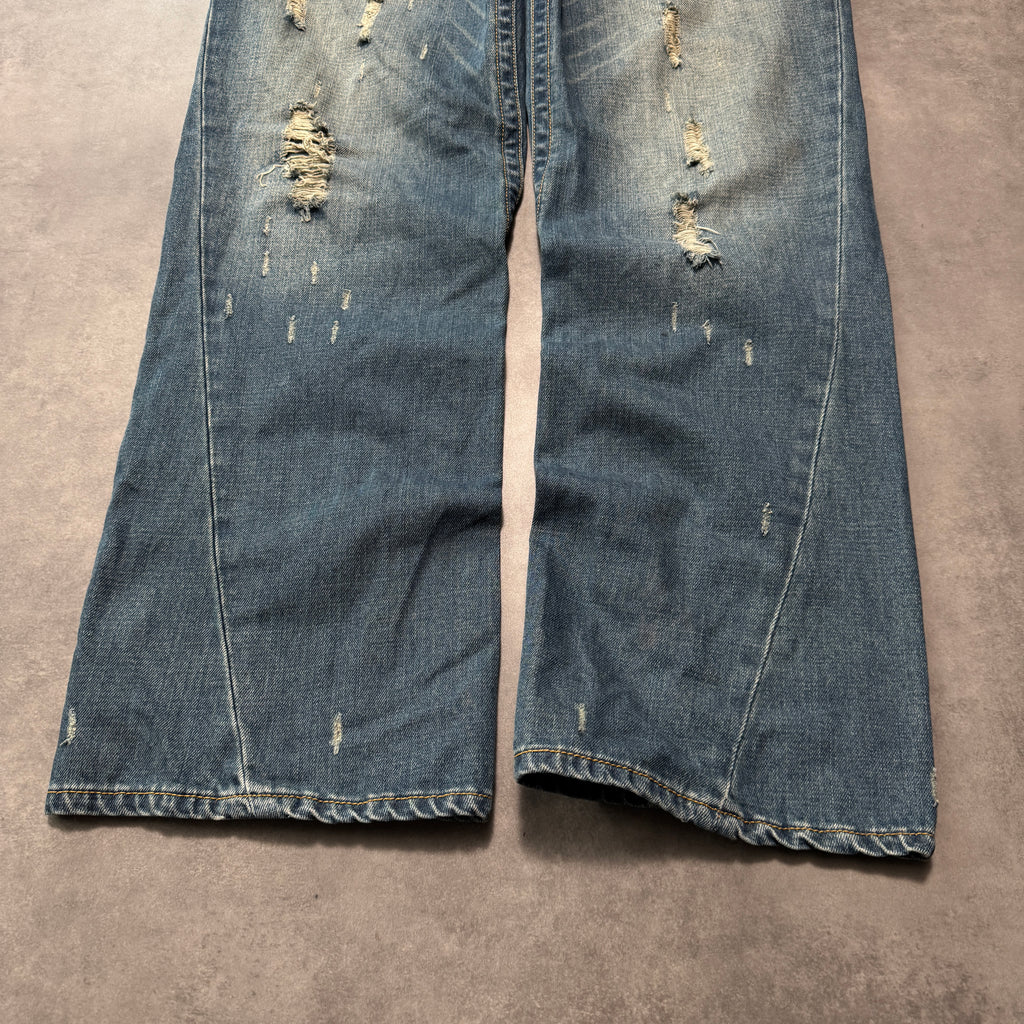 Distressed Denim Jeans (34w)