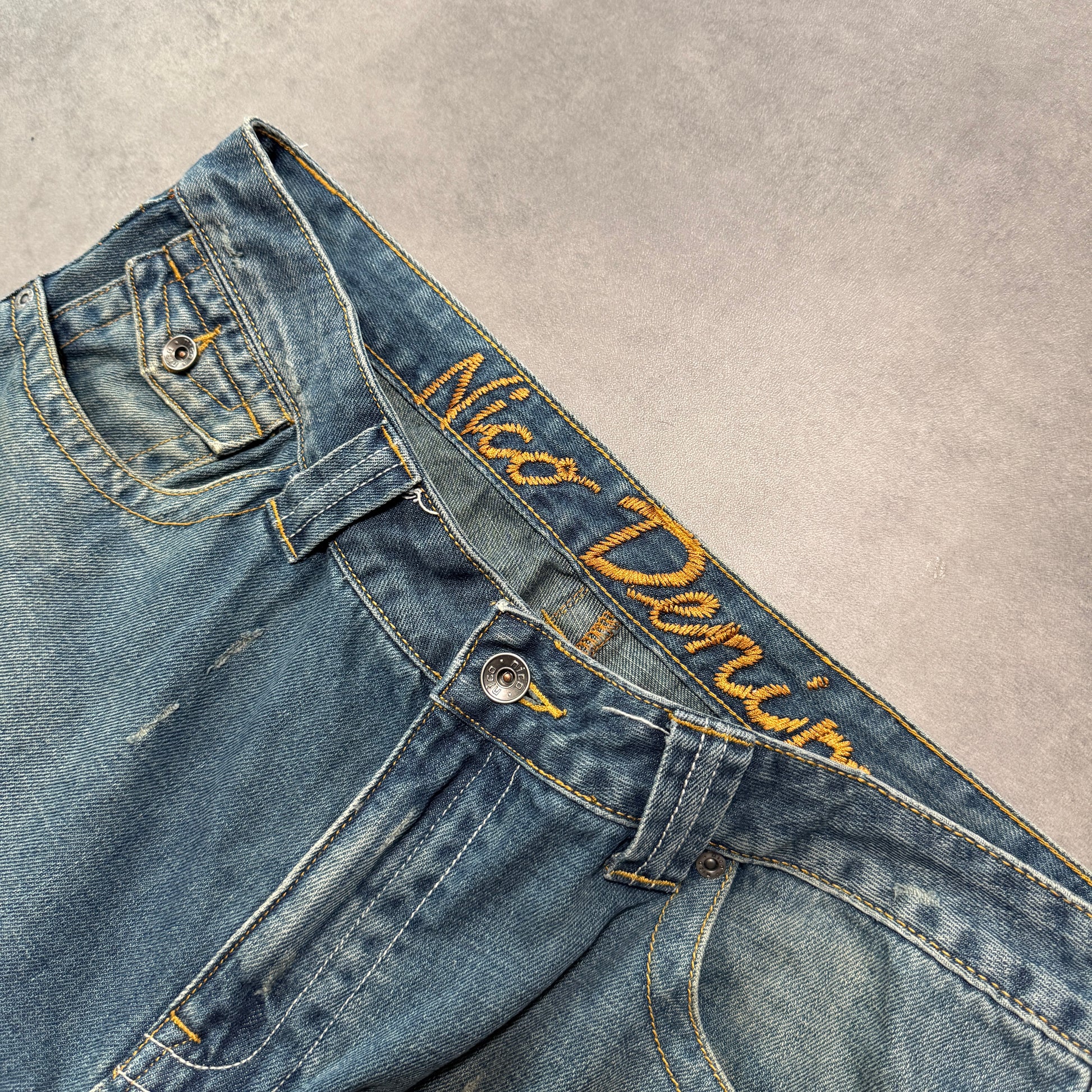 Distressed Denim Jeans (34w)