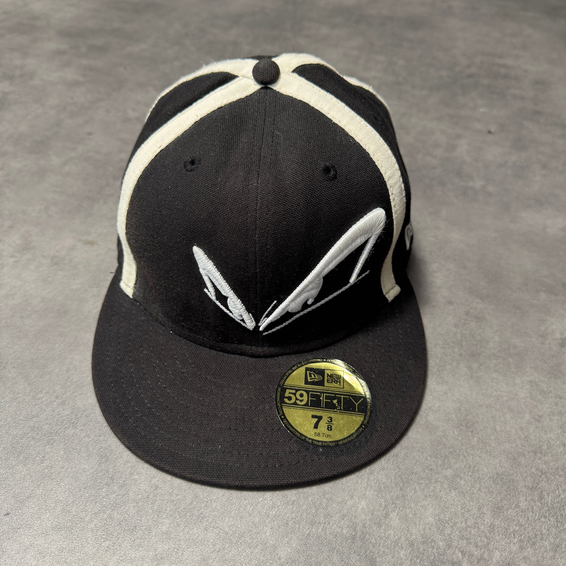 Streetz is Watching New Era Fitted Cap (7 3/4)