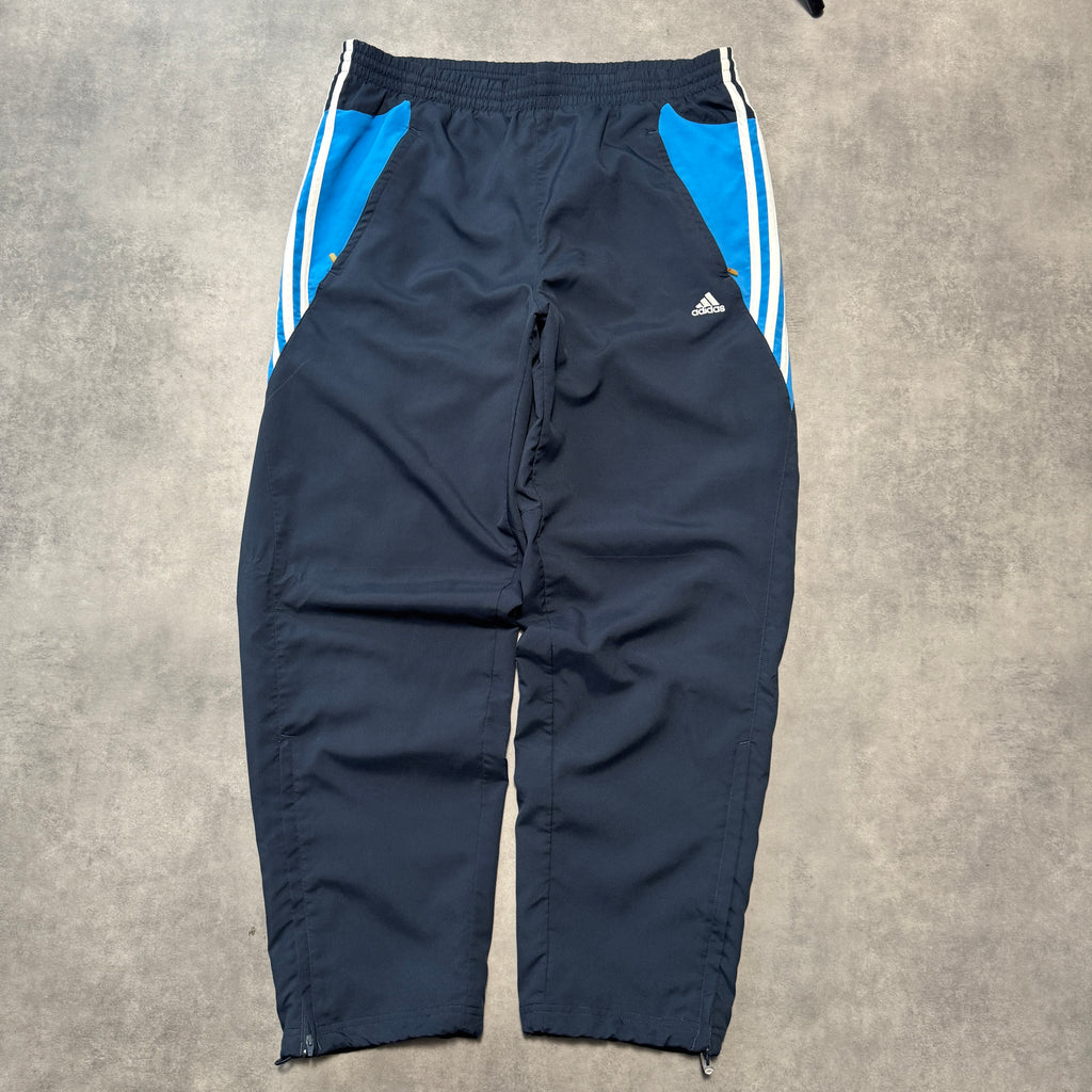 Adidas trackpants (L)