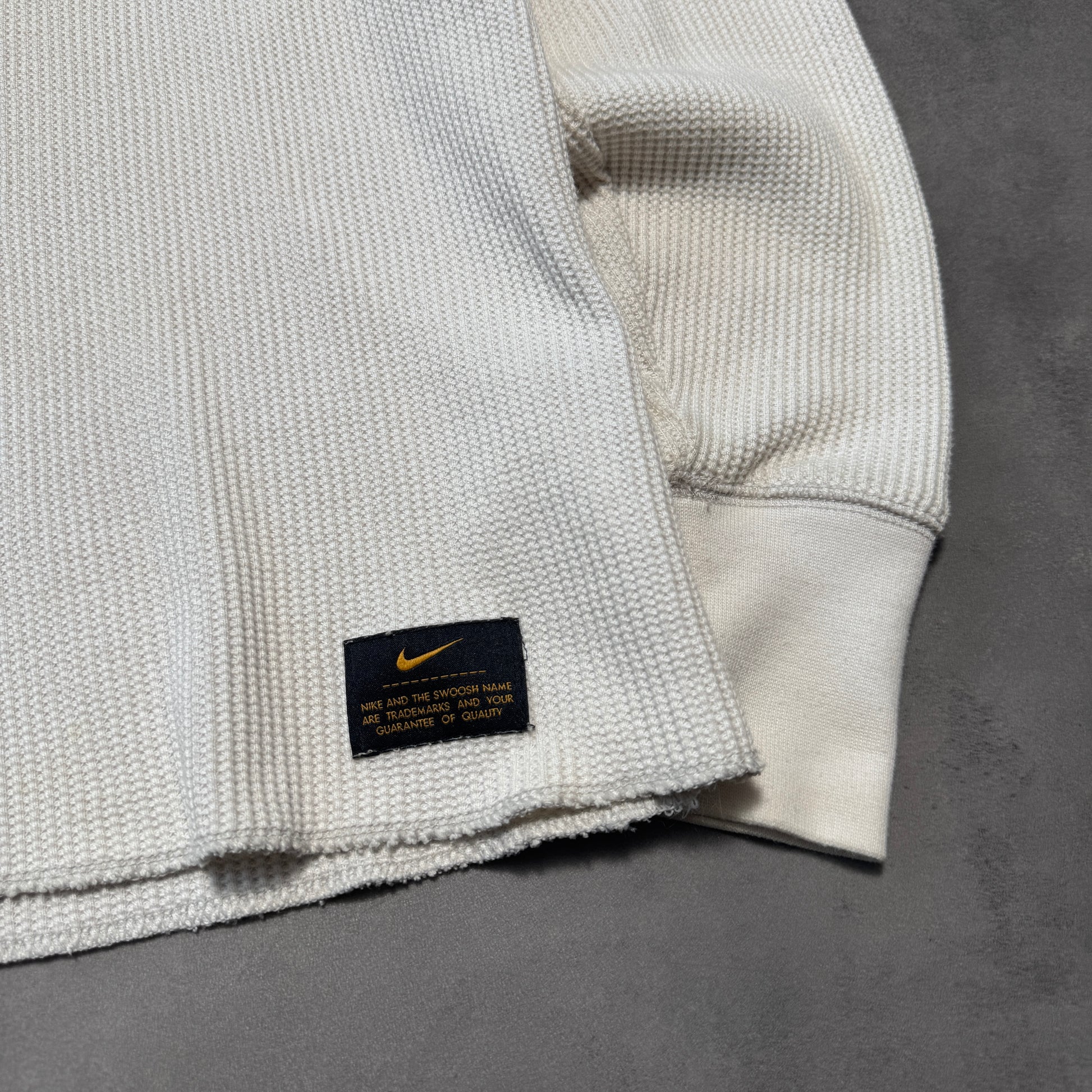 Nike Thermal Waffle Knit Long Sleeve (M)